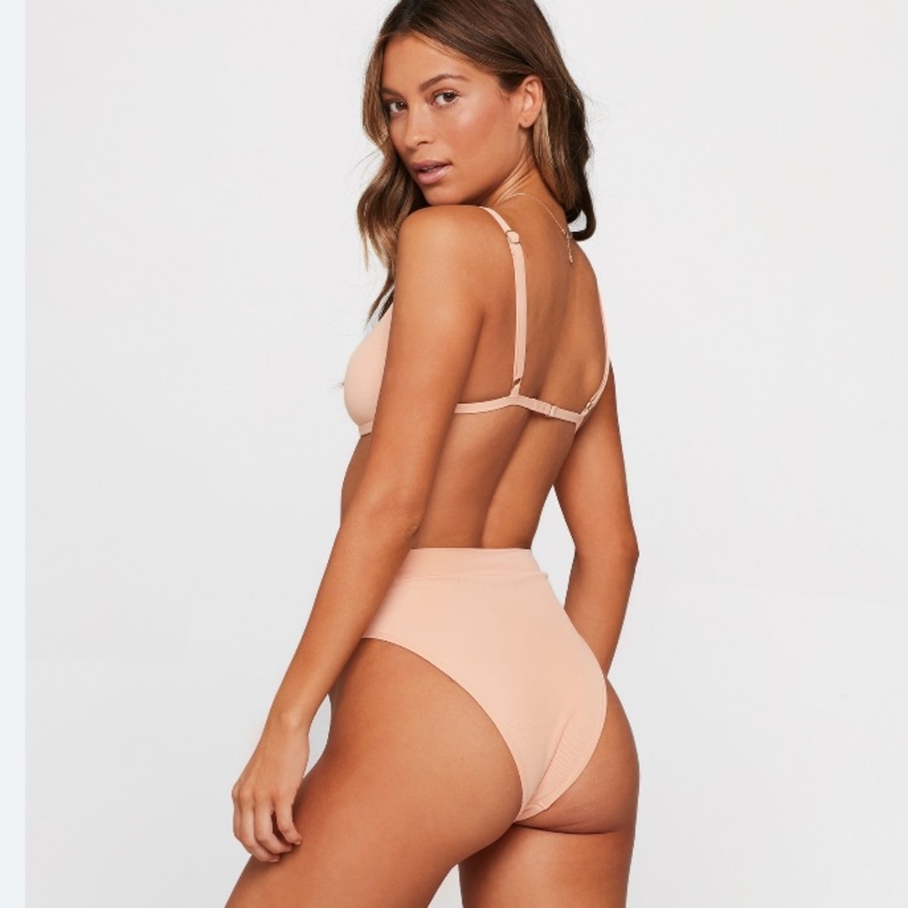 L*Space Ribbed Gemma Top and Bitsy Frenchi Bottom - Picture 11 of 16